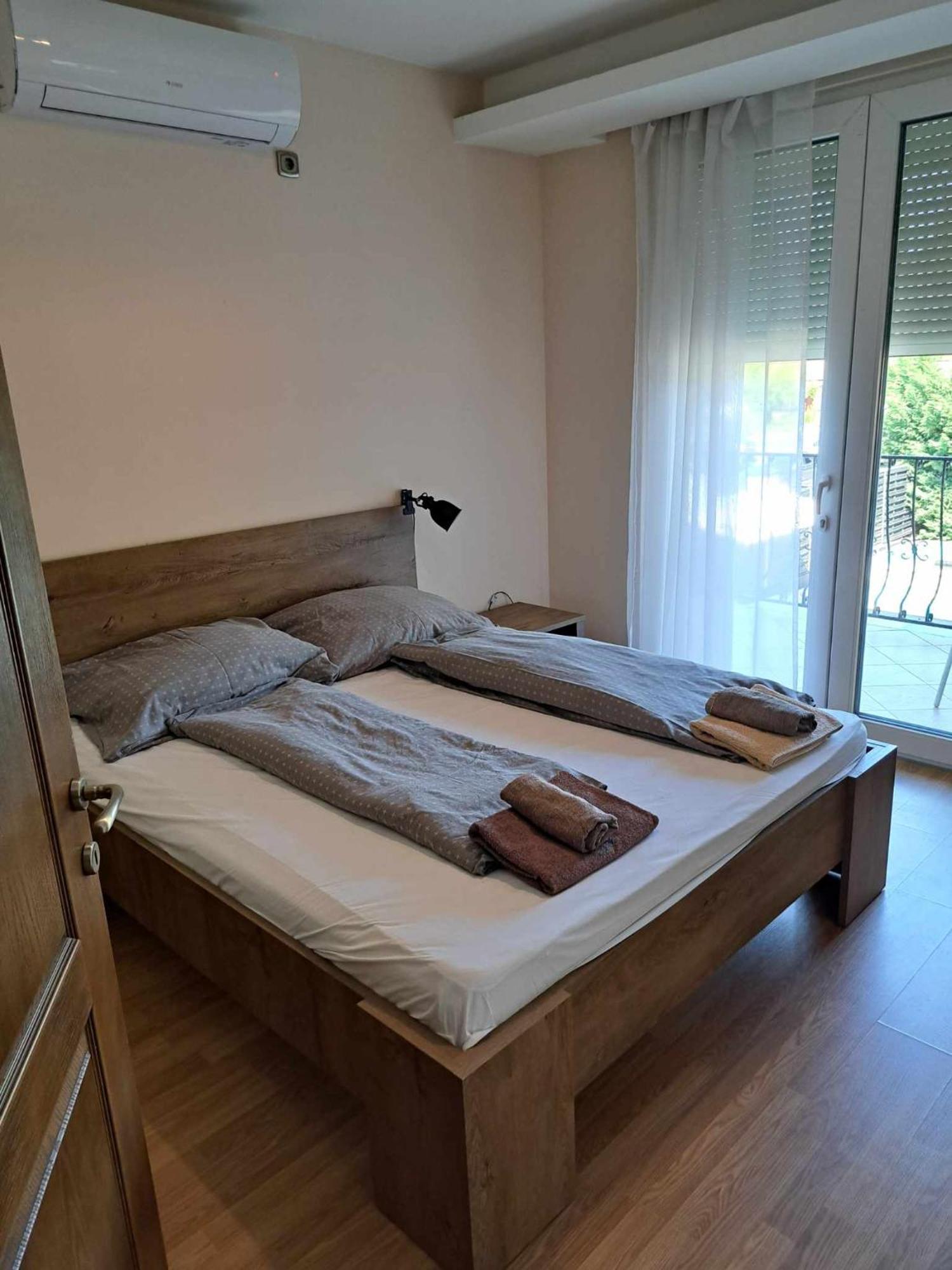 Happy Sun Medences Apartman Siofok Dış mekan fotoğraf